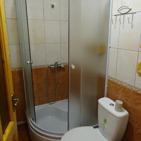 Apartment біля лісу апартименти з трьома спальнями *